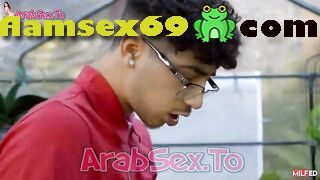 سكس امهات نيك زوجة ابي المحرومه في الحديقة