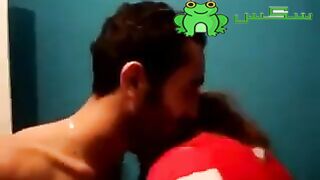 فيديو بوس وتقفيش البنت سخنه اوي سكسي