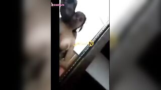 صايع جايب عشيقته الشقه ونازل فيها تقفيش في بزها سكس مصري