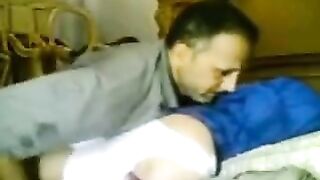 فيلم سكس النجار المصري مع اربعينية بلدي لكن شرموطه