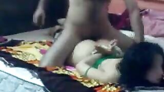 المدير السادي يربط سكرتيرته المثيرة ويفشخ كسها نيك عنيف لحد الرعشة