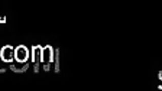 سكس مترجم لزنجي زبه كبير تستقبله الشرموطة وهي جاهزة للنيك